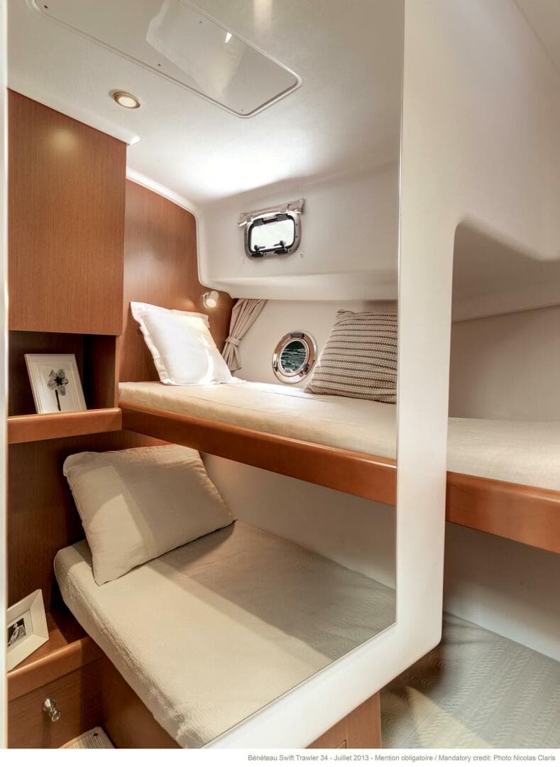 2016 Beneteau Swift Trawler 34 — photo 12