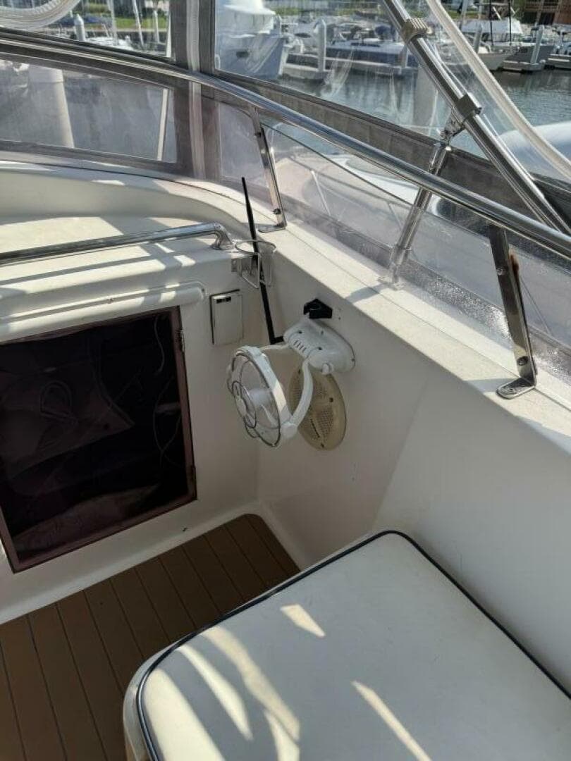 1990 Marine Trader Tradewinds — photo 21