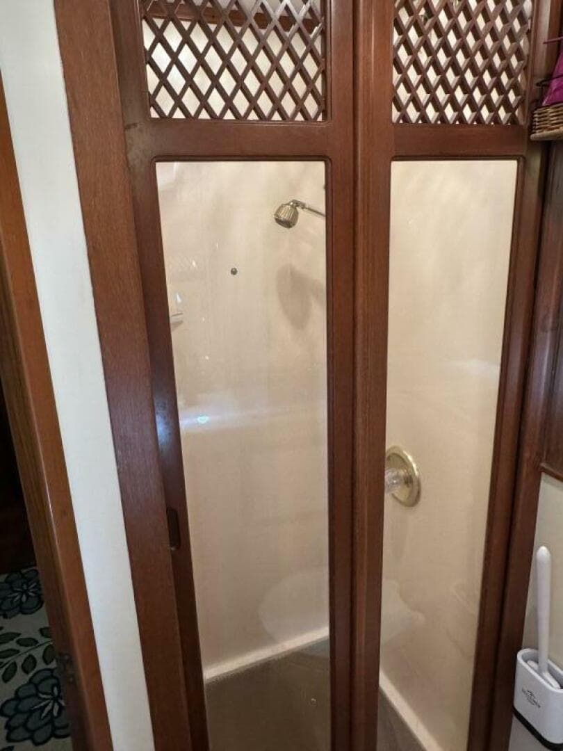 1990 Marine Trader Tradewinds — photo 38