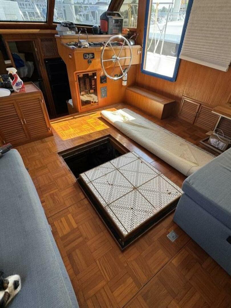 1990 Marine Trader Tradewinds — photo 29