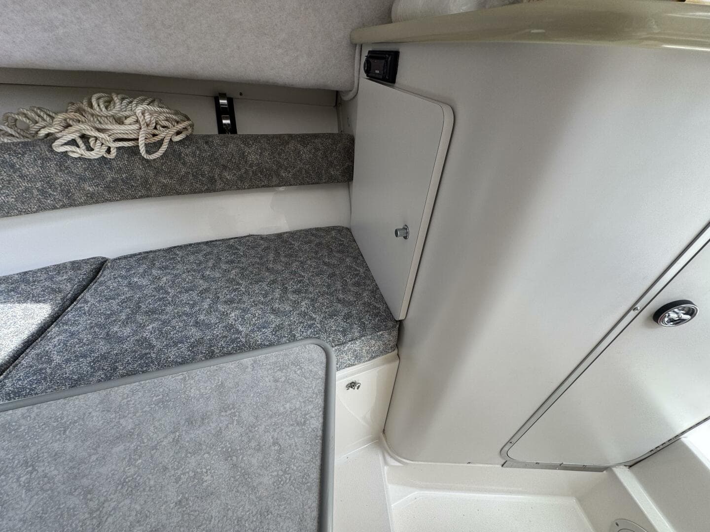 1999 Robalo 2640 — photo 25