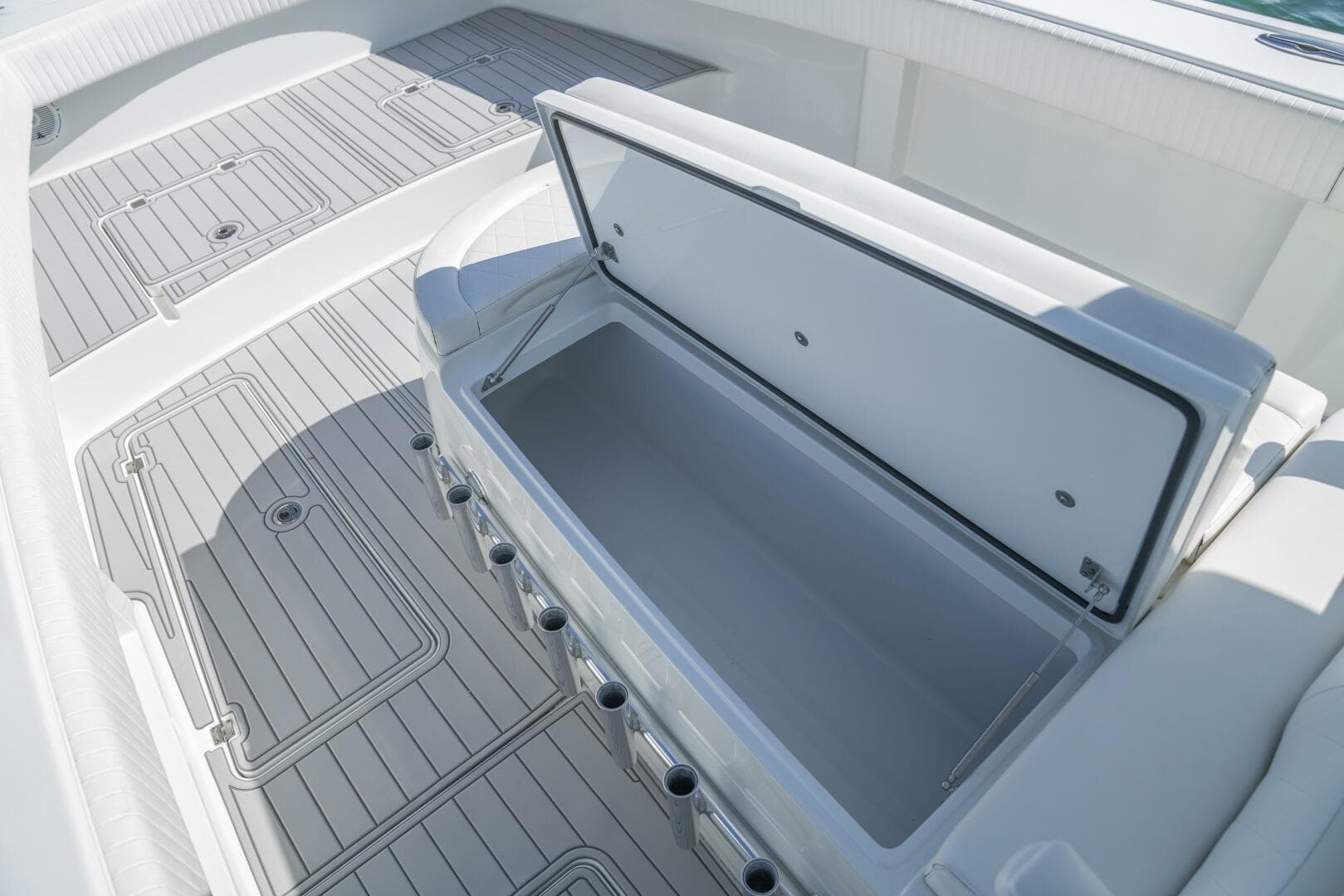 2017 Freeman 42 Lr — photo 34