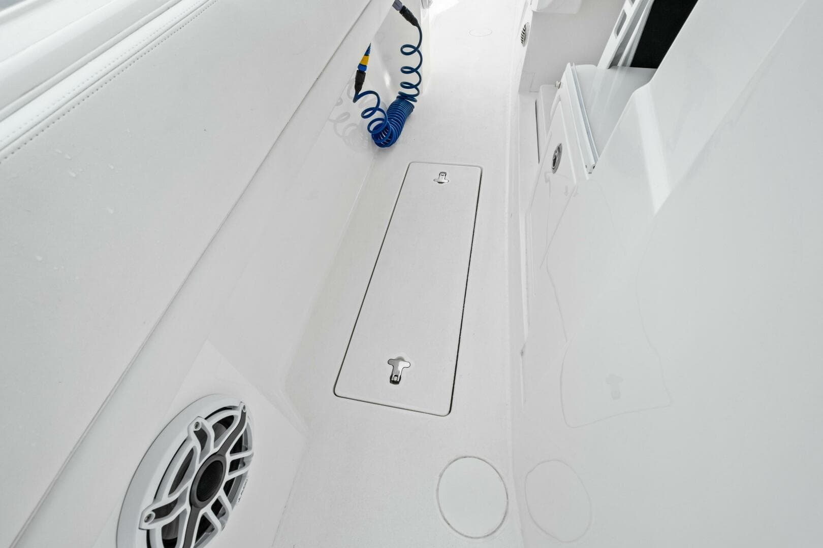 2020 Intrepid 407 Nomad SE — photo 27