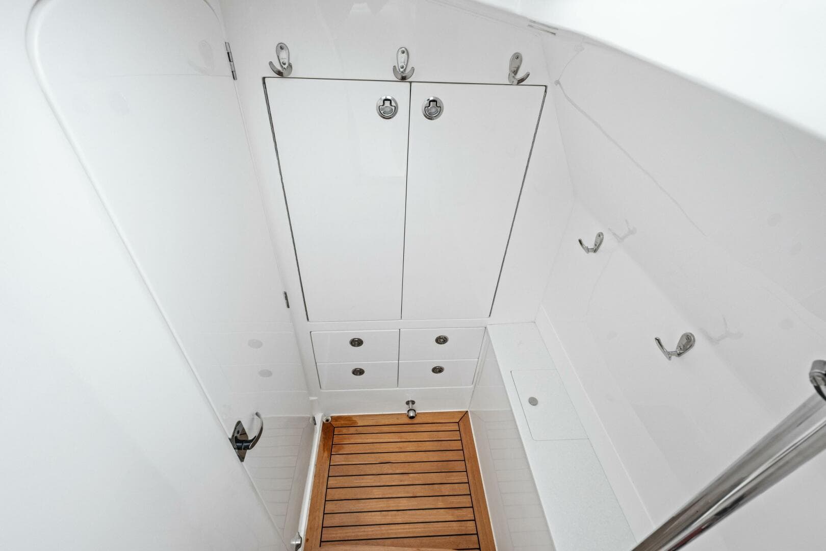 2020 Intrepid 407 Nomad SE — photo 28