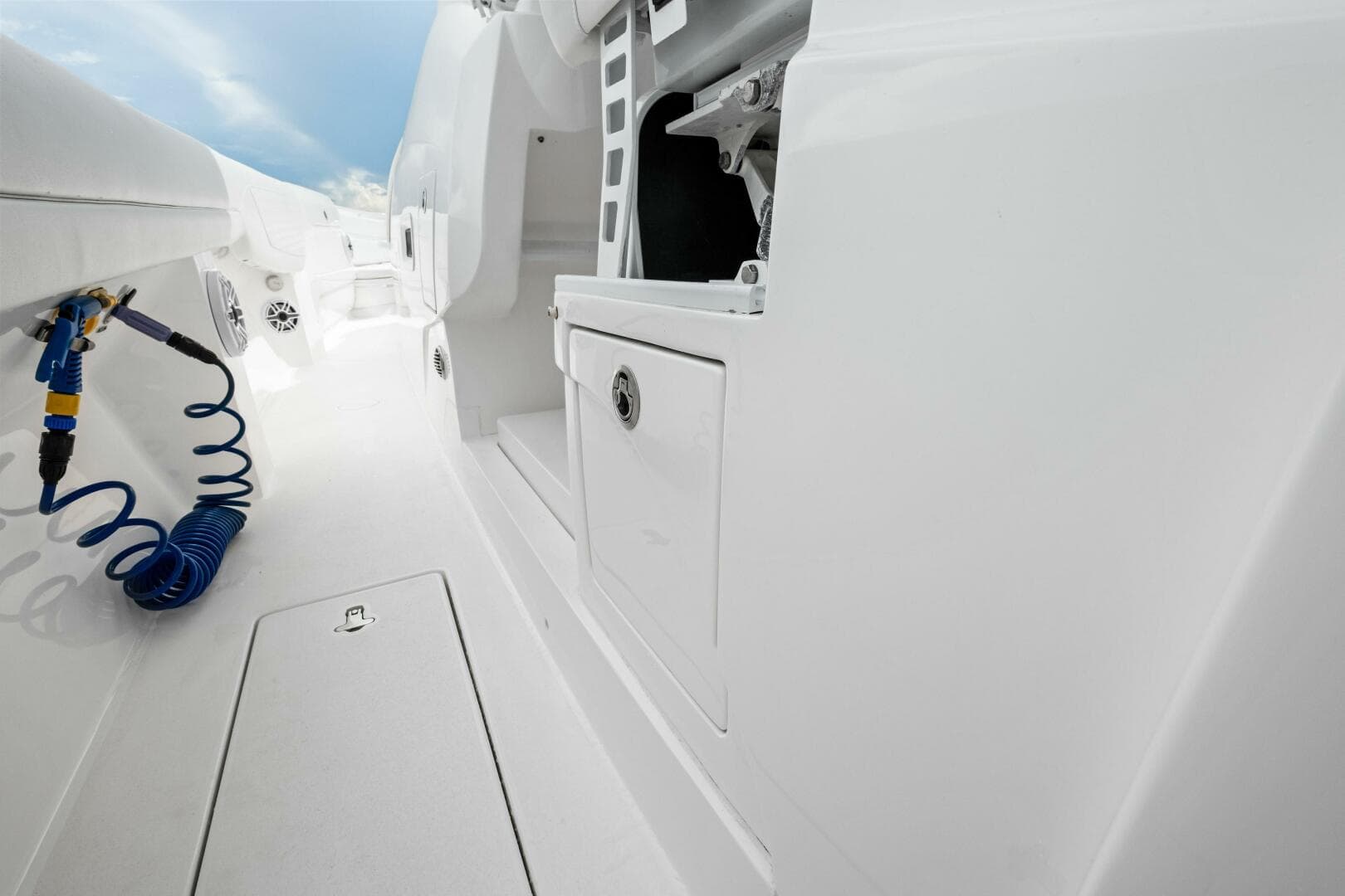 2020 Intrepid 407 Nomad SE — photo 12