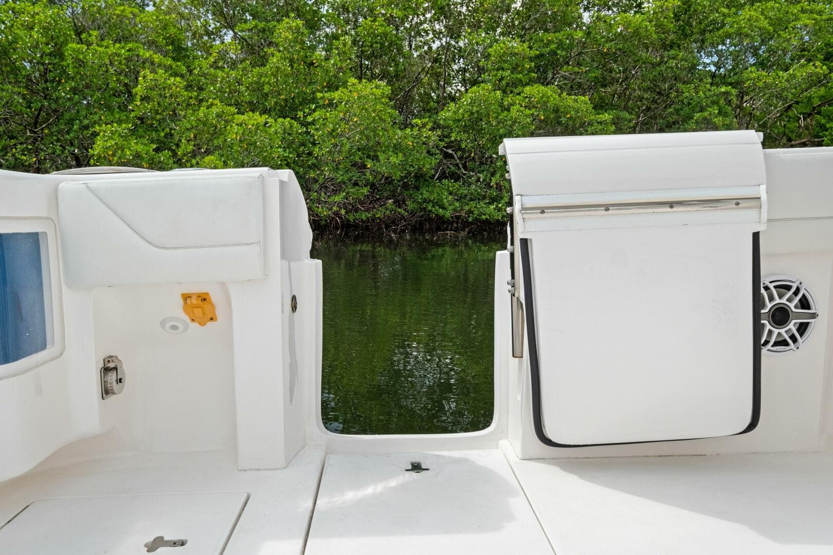 2020 Intrepid 407 Nomad SE — photo 23