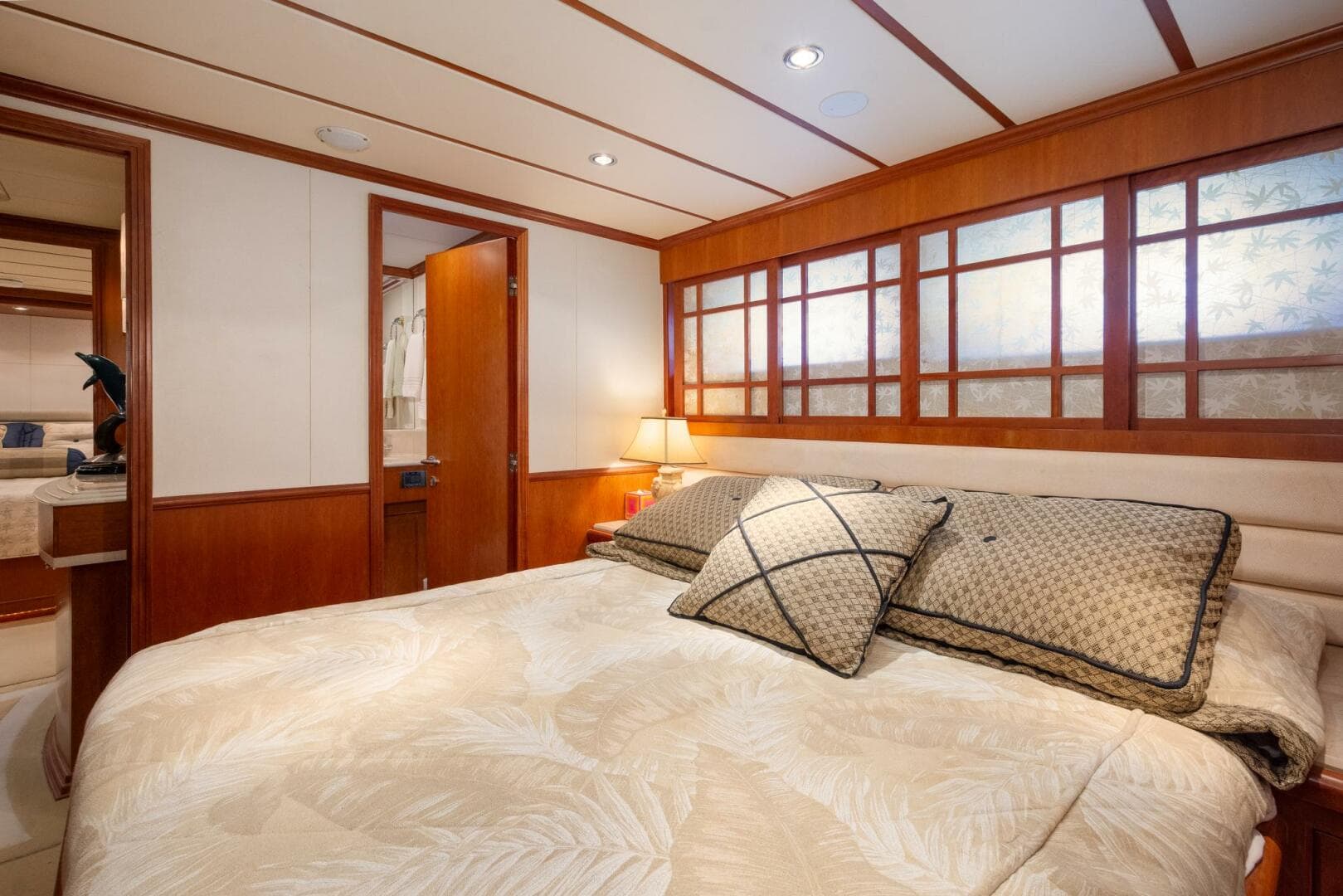 2000 Hargrave Sky Lounge — photo 28