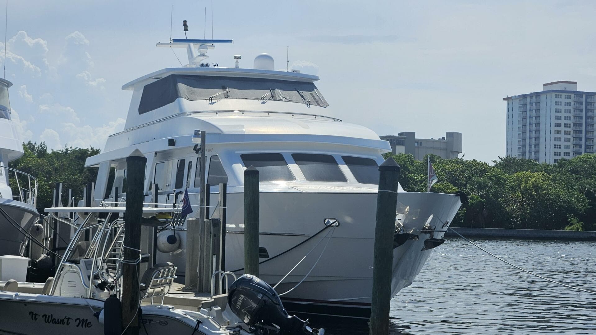 2000 Hargrave Sky Lounge — photo 3