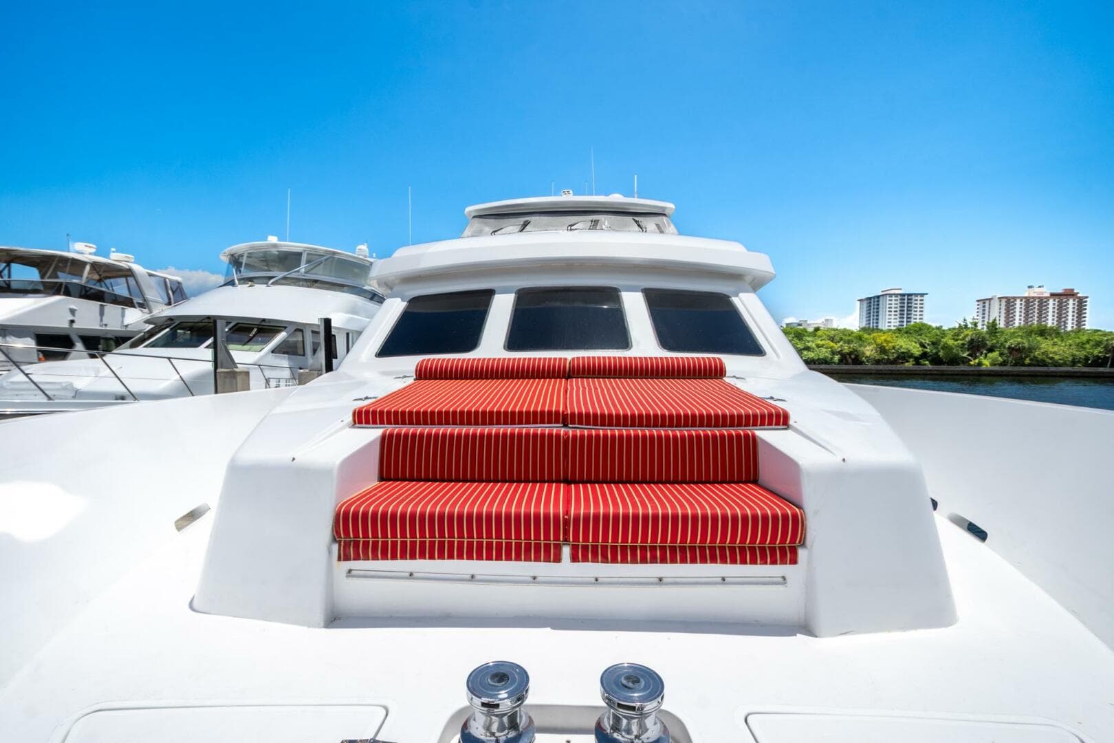 2000 Hargrave Sky Lounge — photo 6