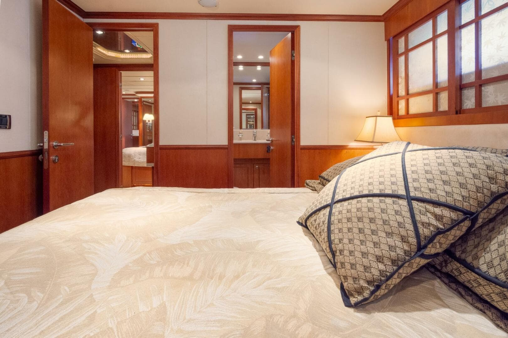 2000 Hargrave Sky Lounge — photo 29