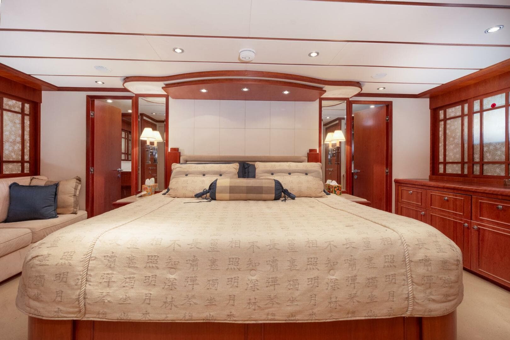 2000 Hargrave Sky Lounge — photo 20