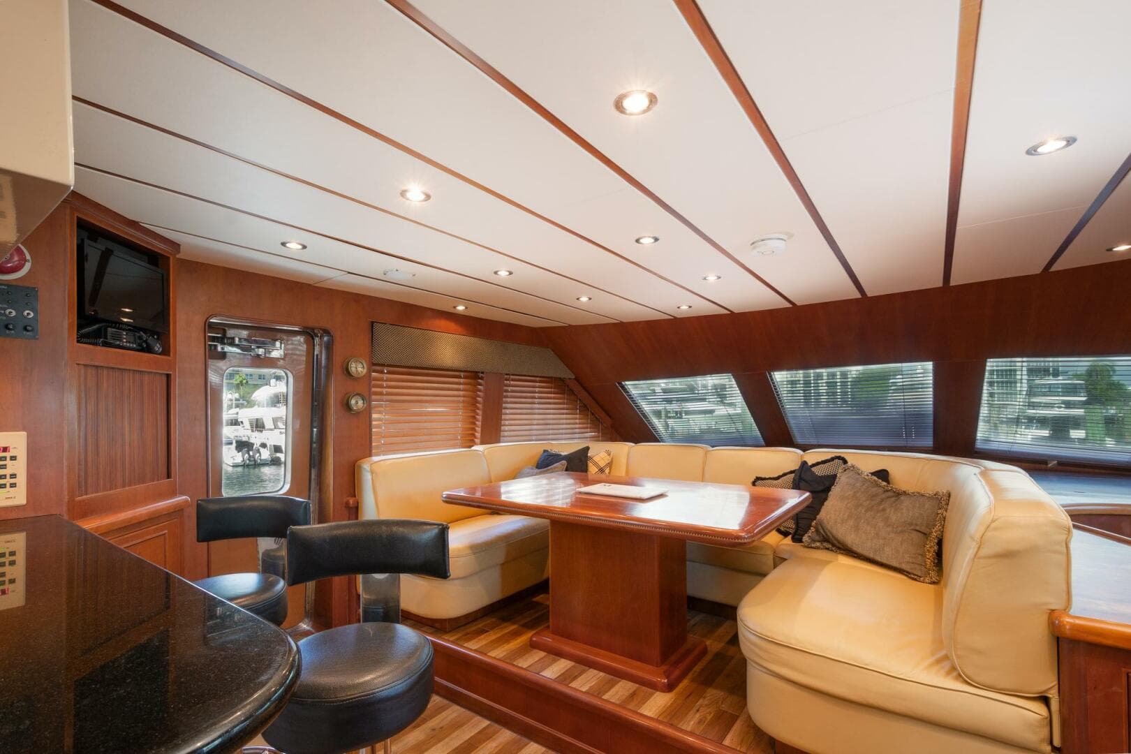 2000 Hargrave Sky Lounge — photo 16