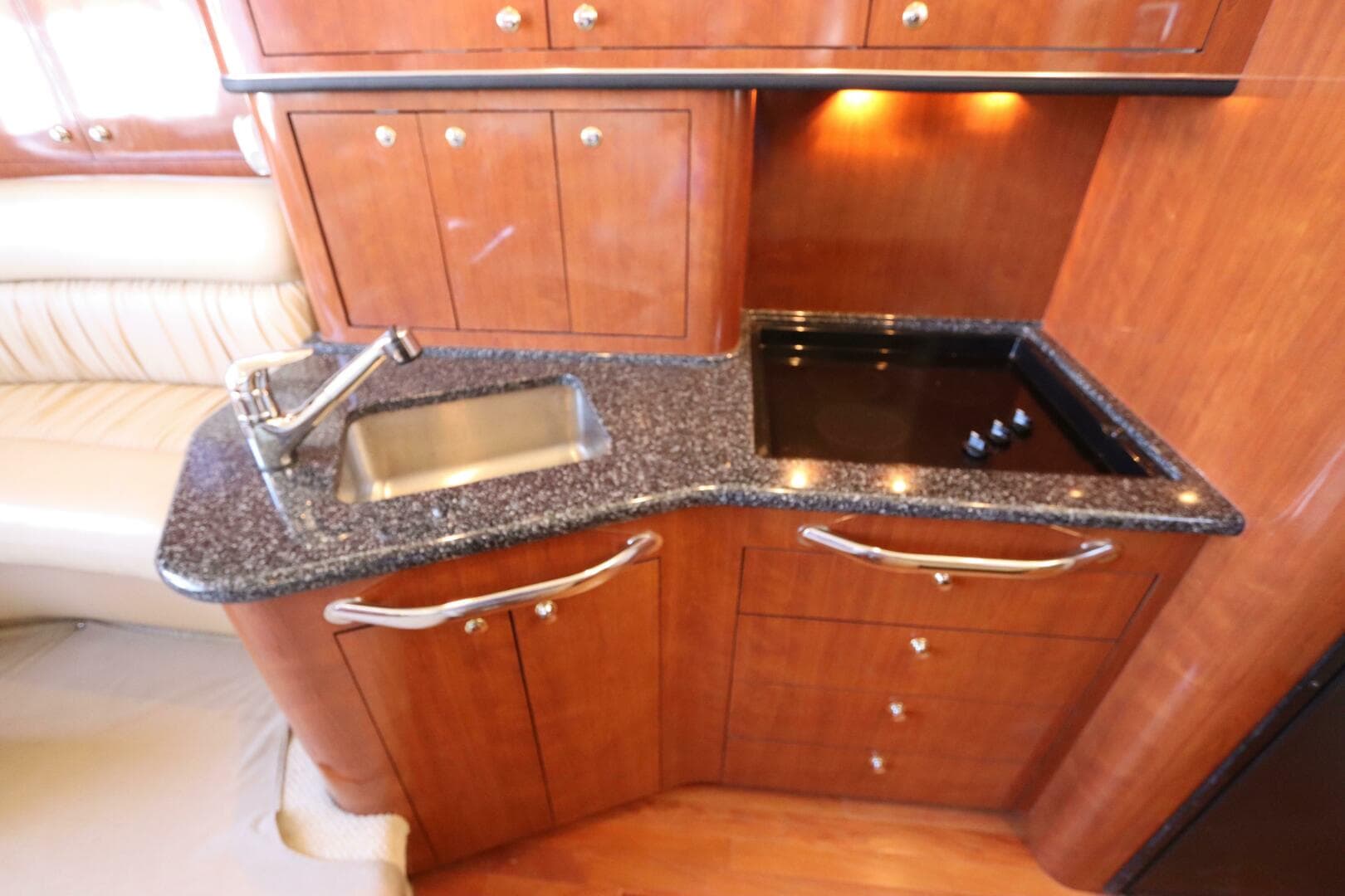 2003 Sea Ray 450 Express Bridge — photo 30