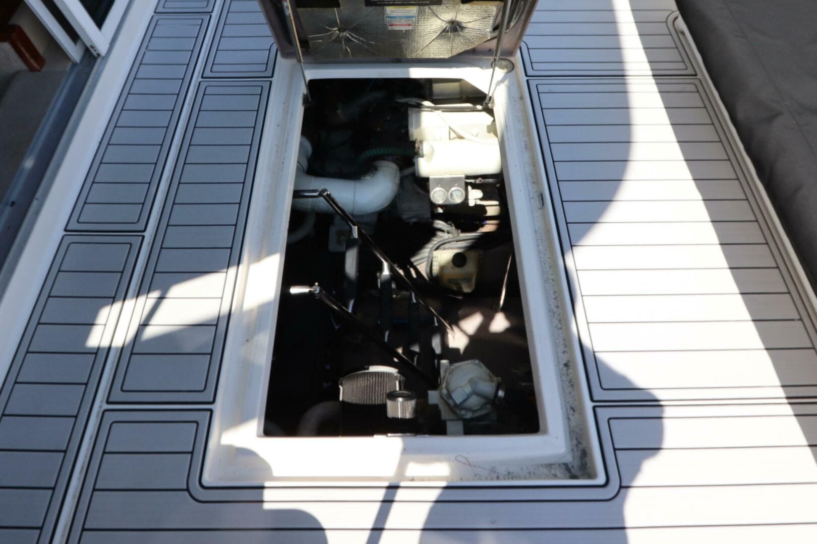 2003 Sea Ray 450 Express Bridge — photo 10