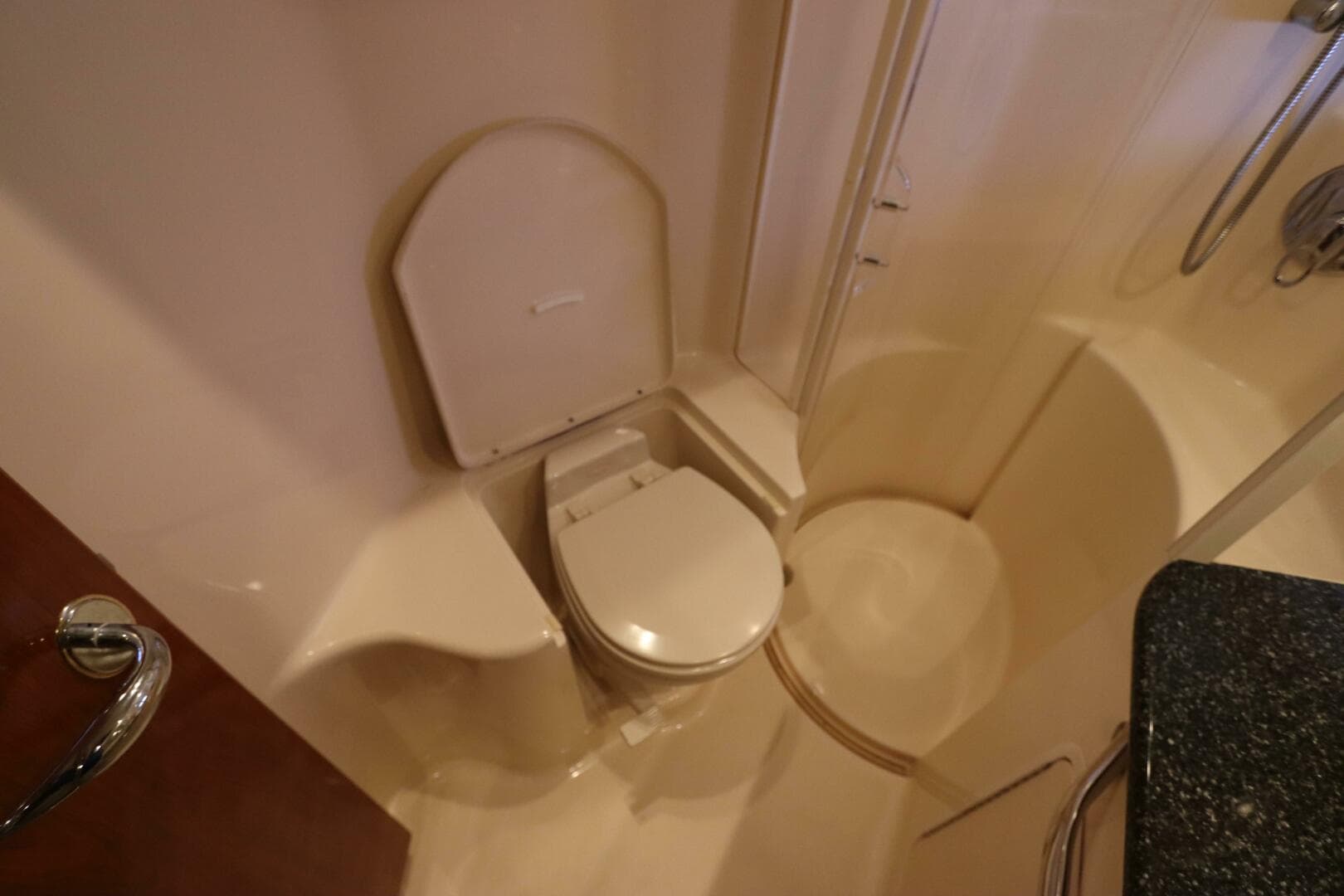 2003 Sea Ray 450 Express Bridge — photo 47