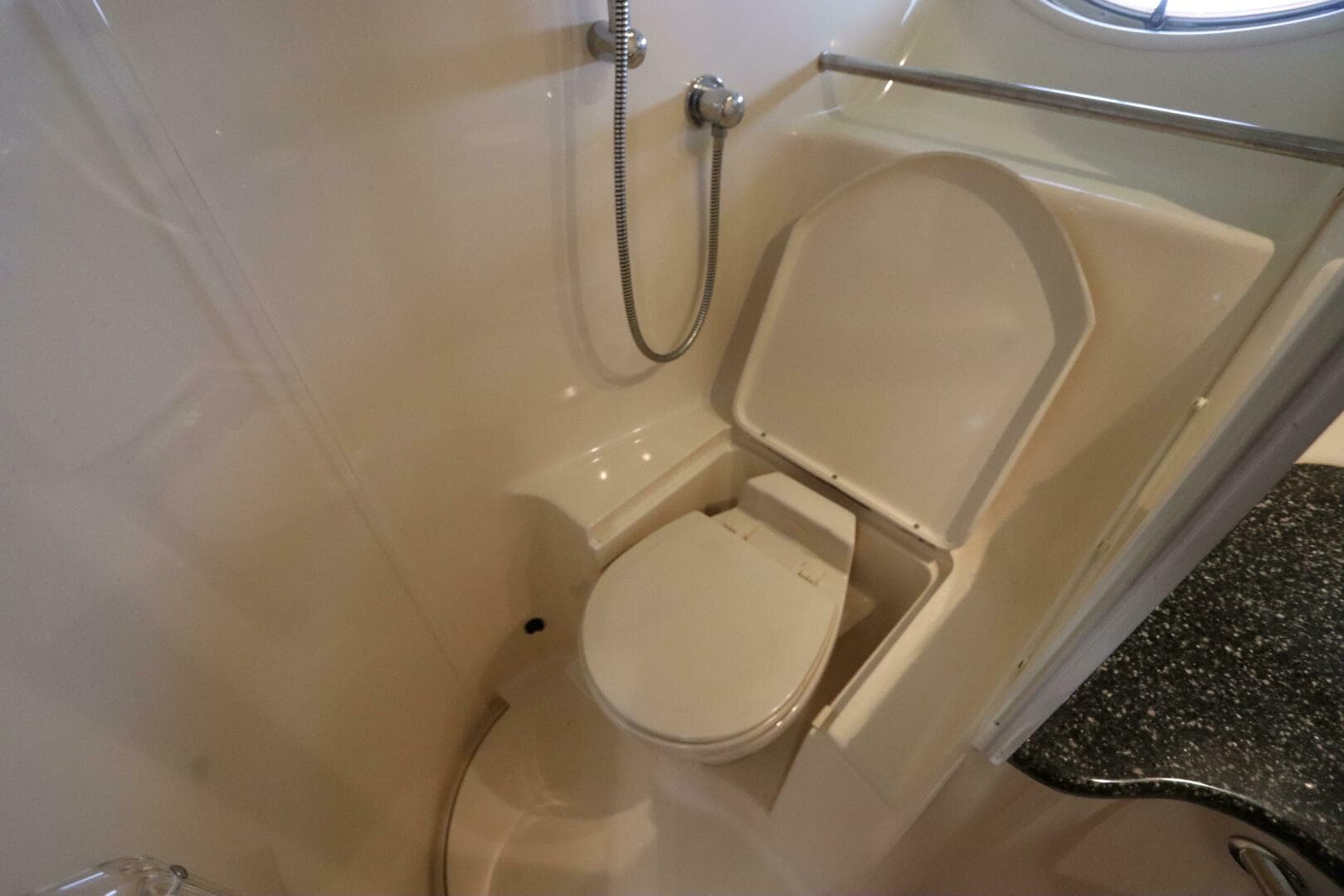 2003 Sea Ray 450 Express Bridge — photo 41