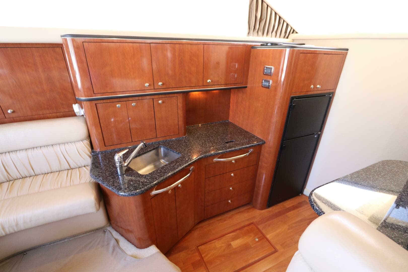 2003 Sea Ray 450 Express Bridge — photo 29