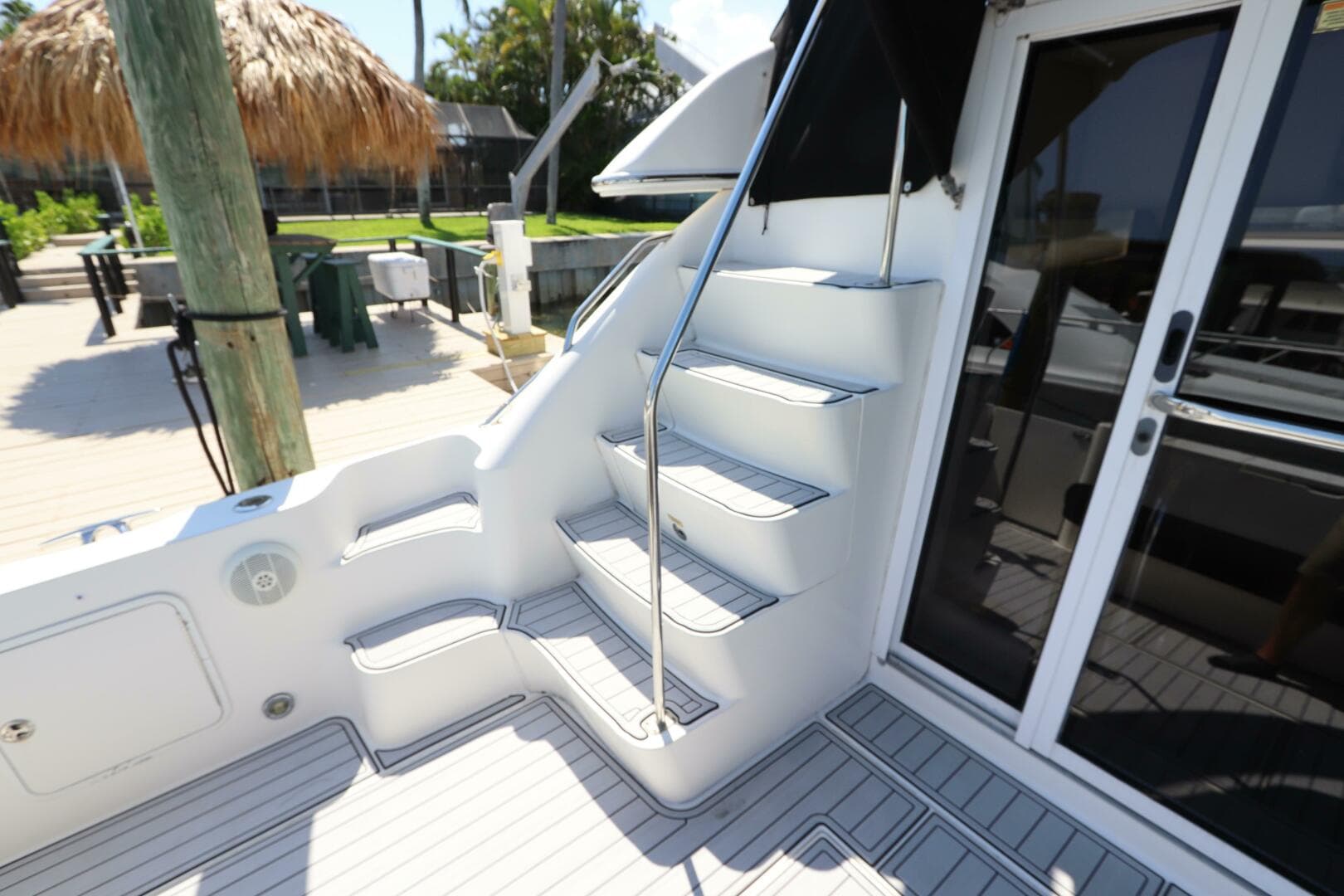 2003 Sea Ray 450 Express Bridge — photo 13