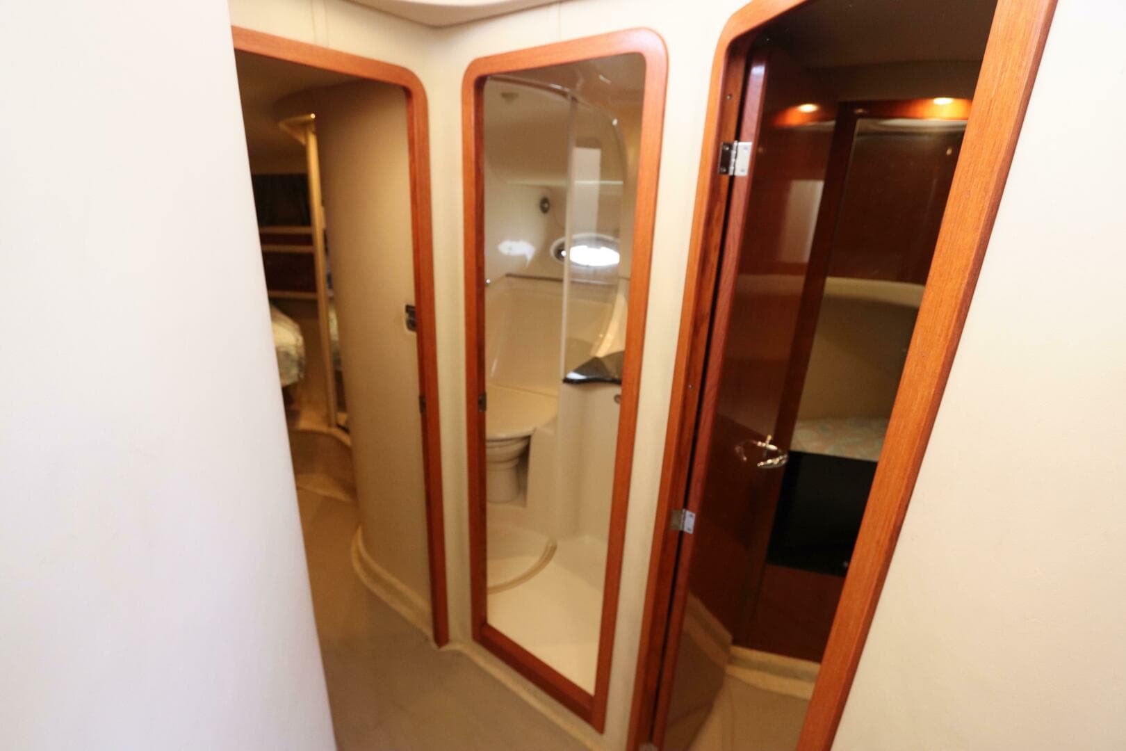 2003 Sea Ray 450 Express Bridge — photo 38