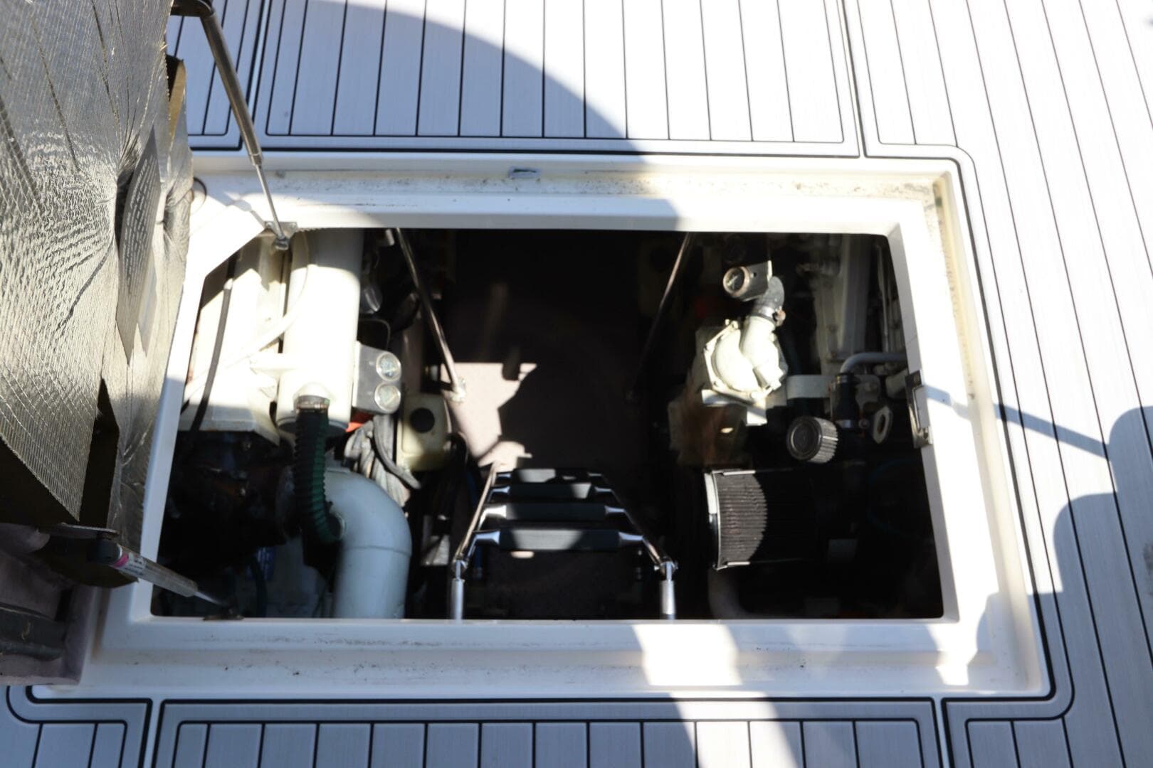 2003 Sea Ray 450 Express Bridge — photo 11