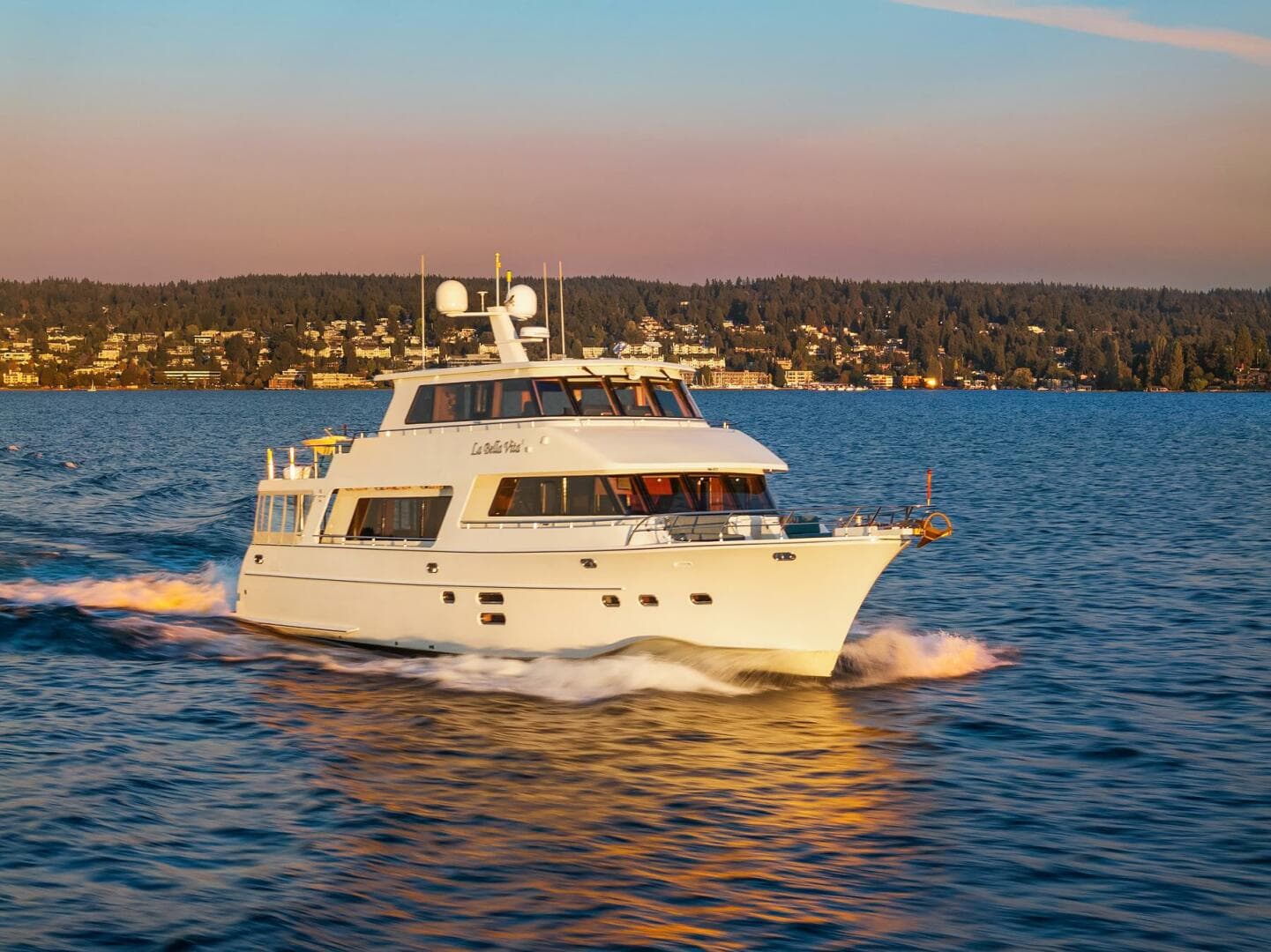 2014 Hampton 720 Skylounge Lrc — photo 121