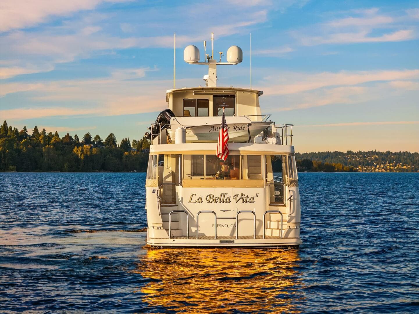 2014 Hampton 720 Skylounge Lrc — photo 110