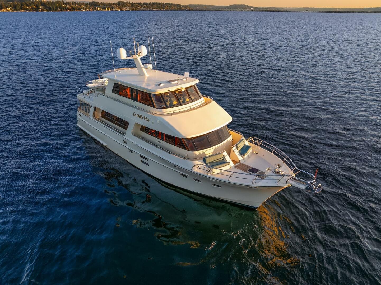 2014 Hampton 720 Skylounge Lrc — photo 120