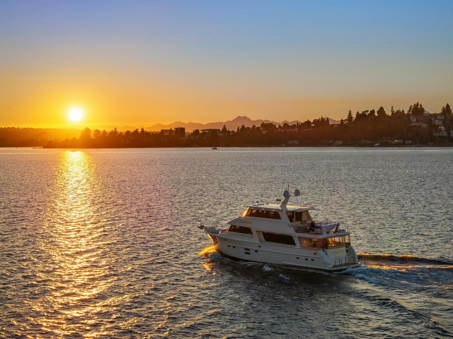 2014 Hampton 720 Skylounge Lrc — photo 117