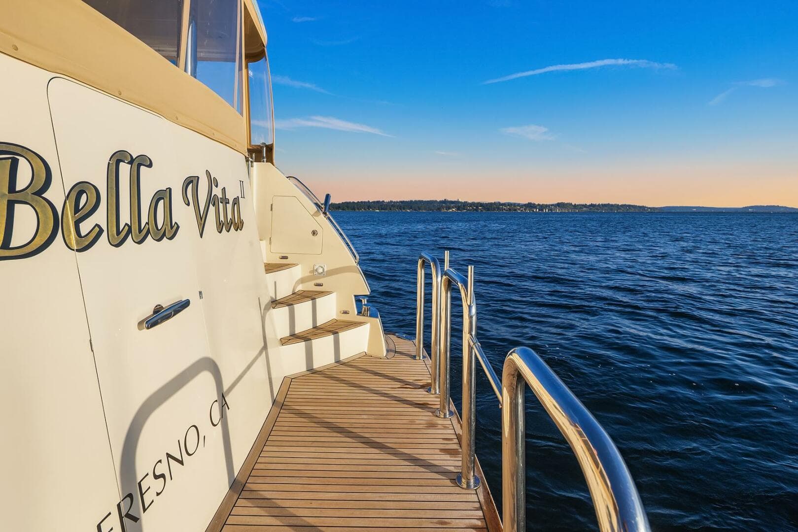 2014 Hampton 720 Skylounge Lrc — photo 97