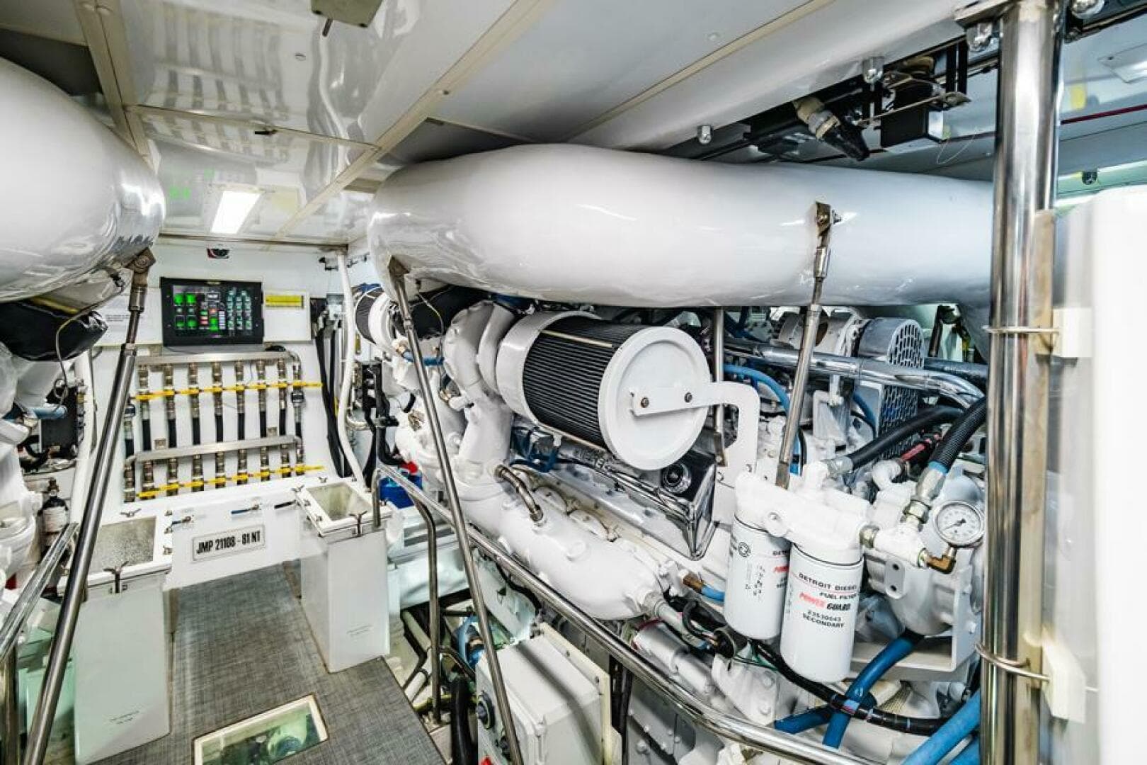 1995 Hatteras Flybridge — photo 97