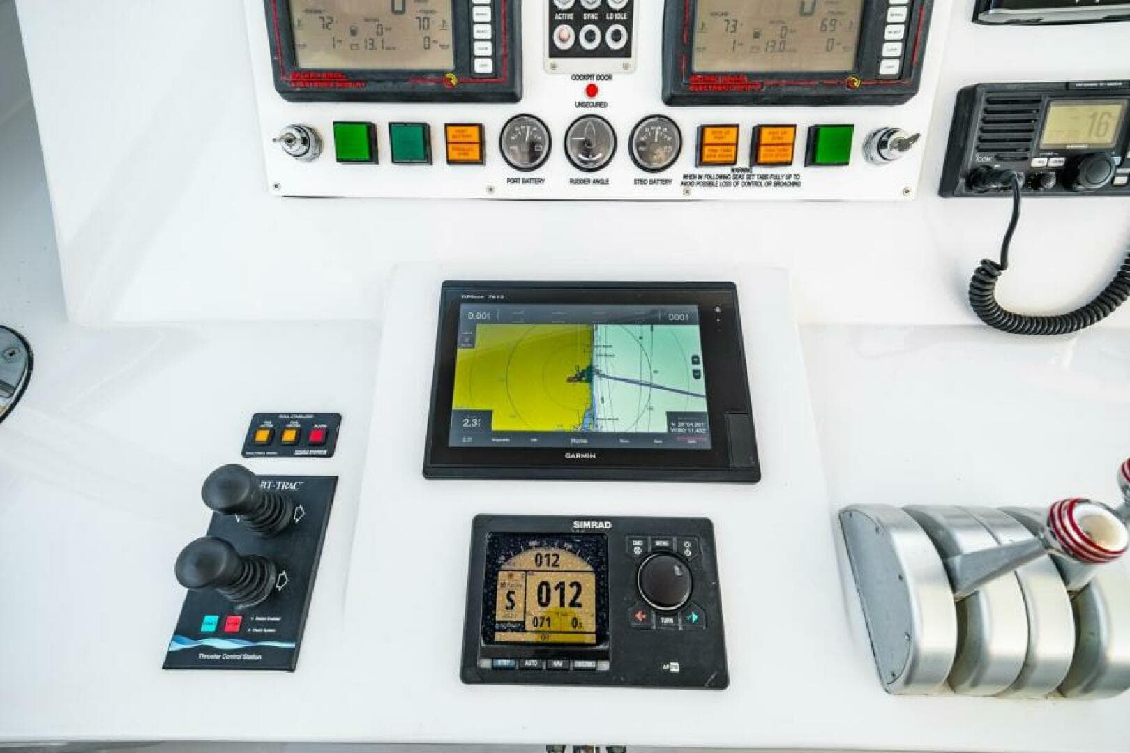 1995 Hatteras Flybridge — photo 91