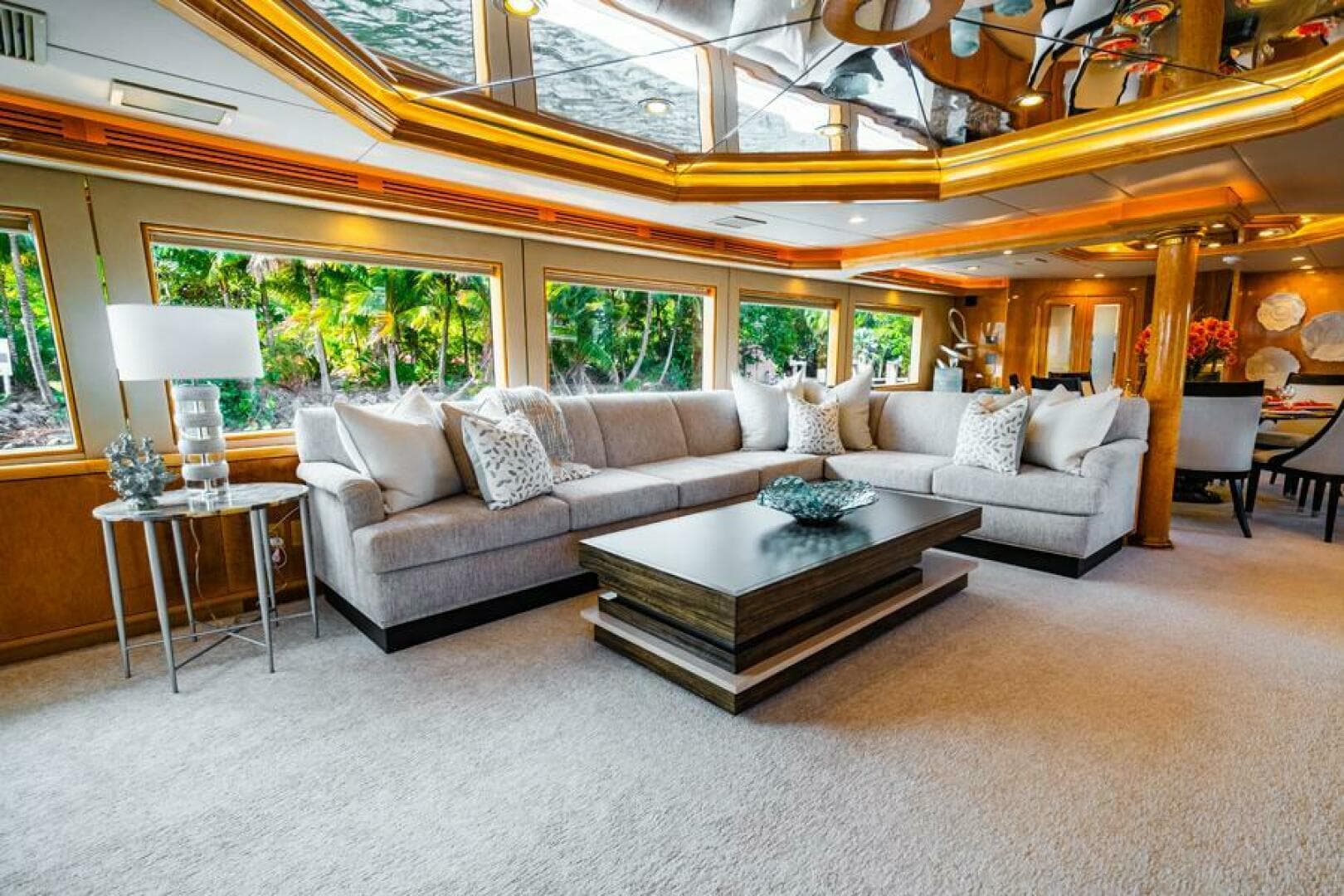 1995 Hatteras Flybridge — photo 3