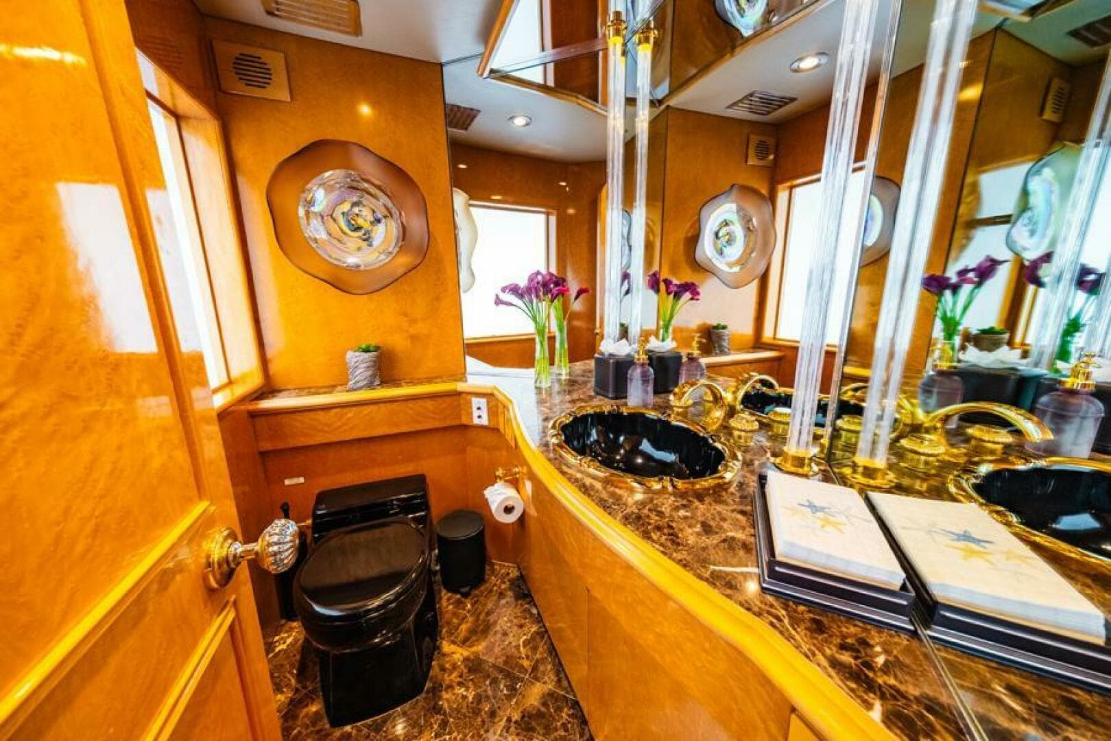 1995 Hatteras Flybridge — photo 10