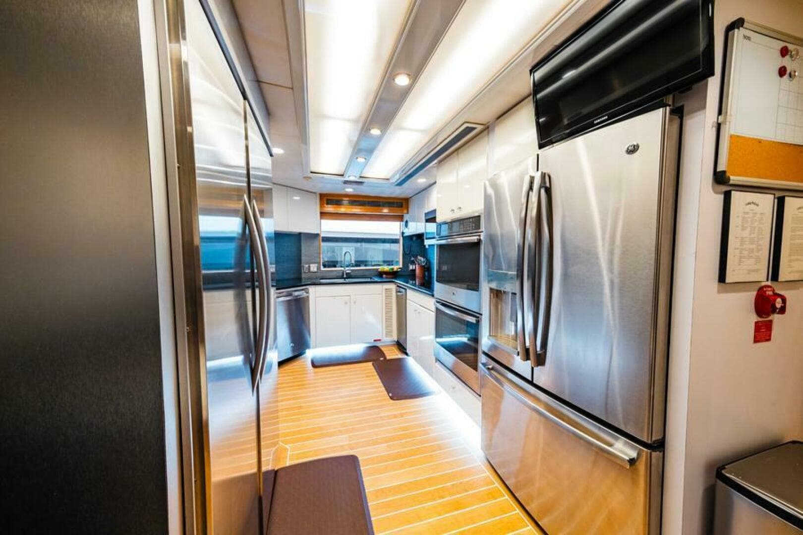 1995 Hatteras Flybridge — photo 61