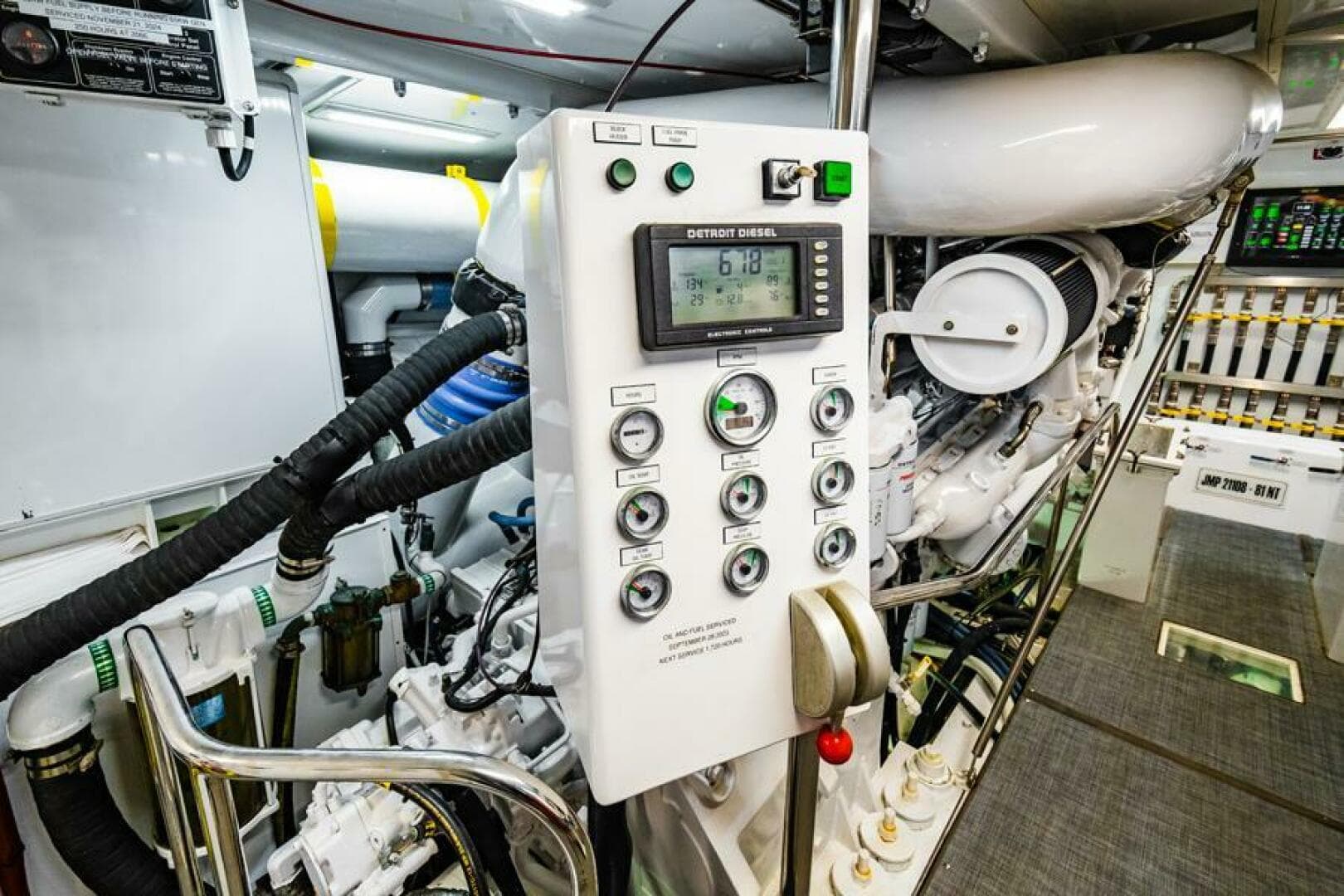 1995 Hatteras Flybridge — photo 98