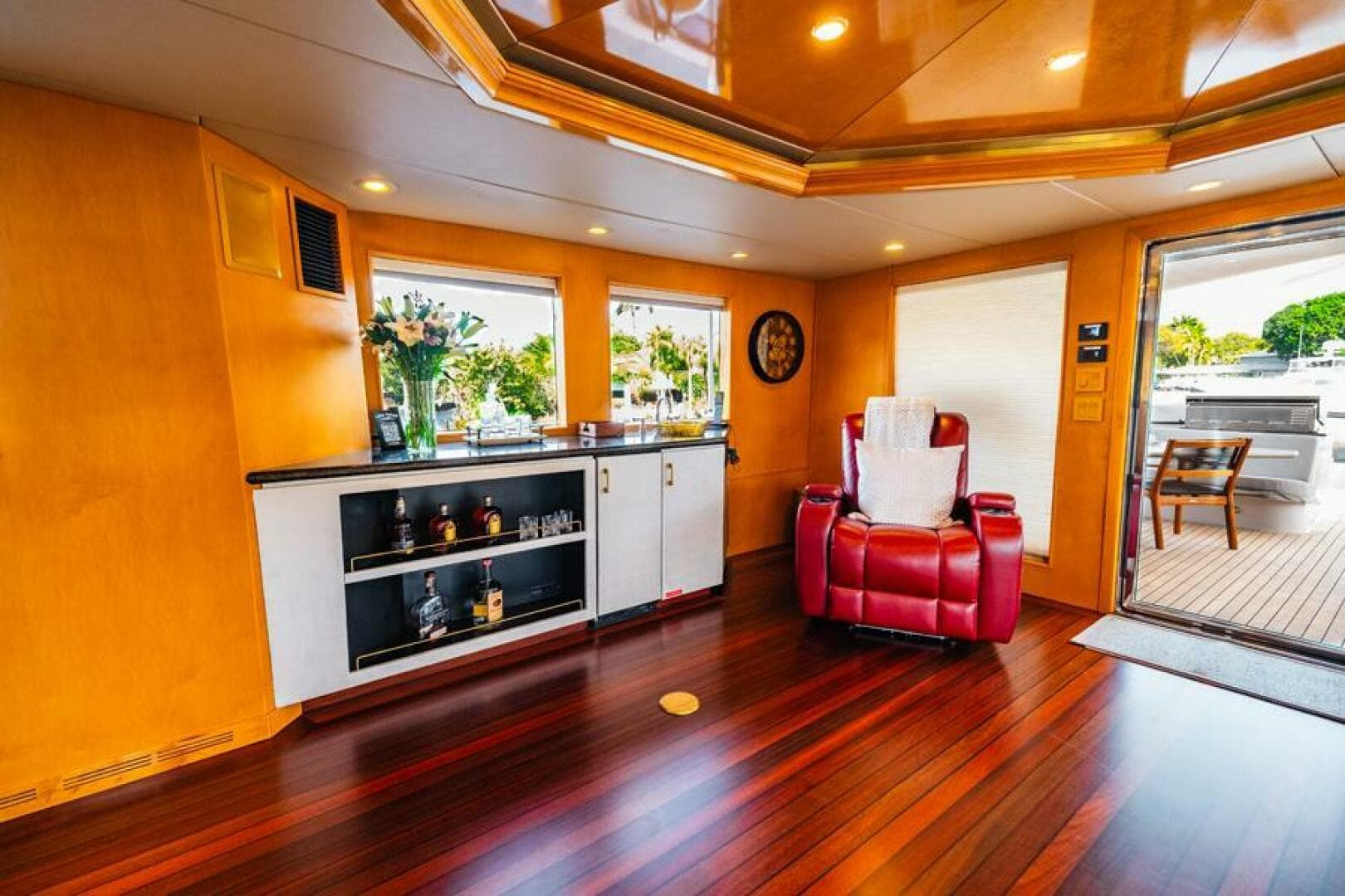 1995 Hatteras Flybridge — photo 45