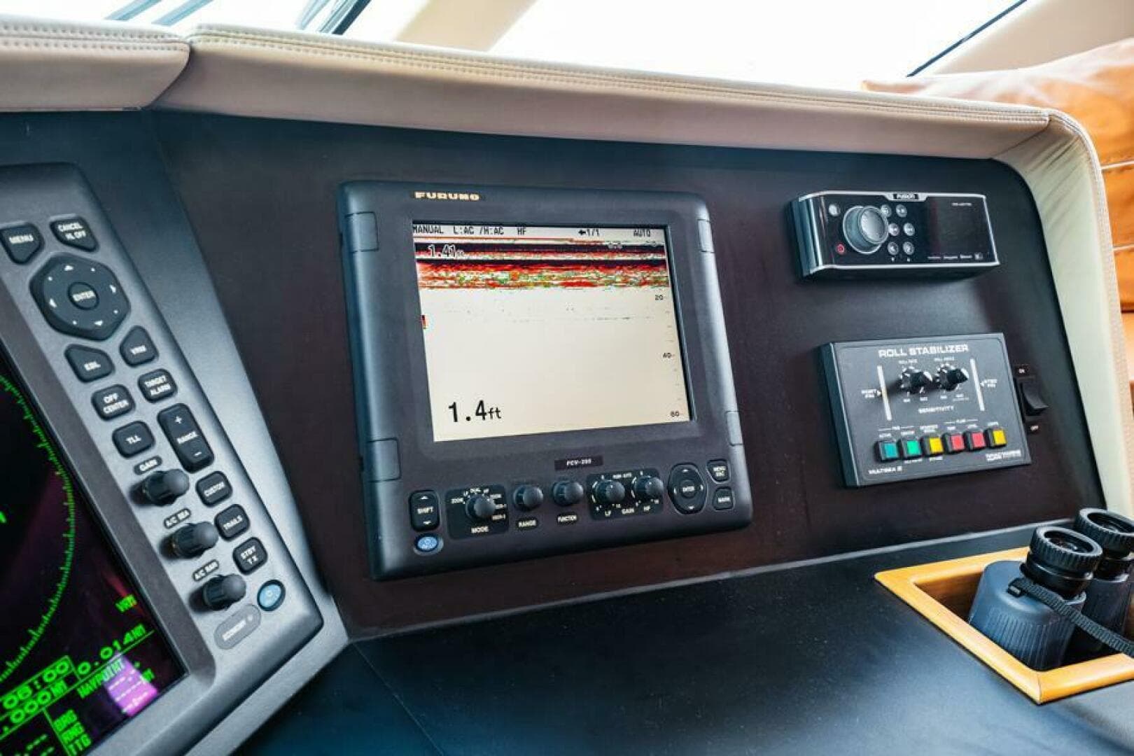 1995 Hatteras Flybridge — photo 52