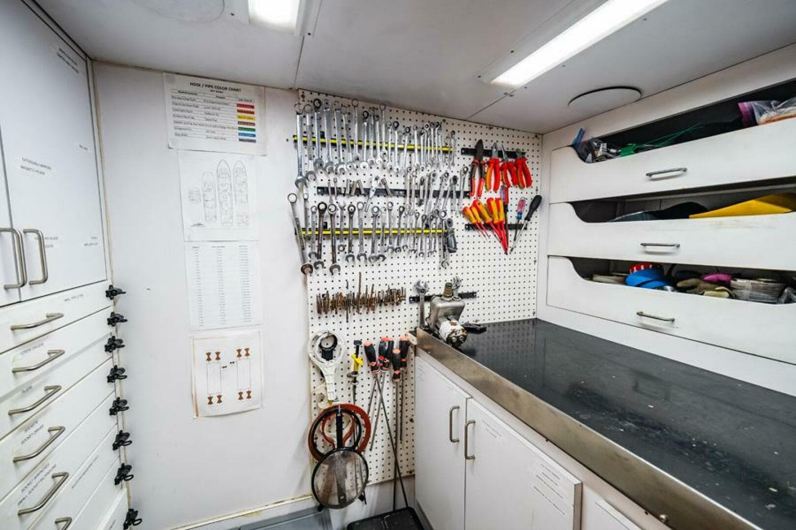 1995 Hatteras Flybridge — photo 106