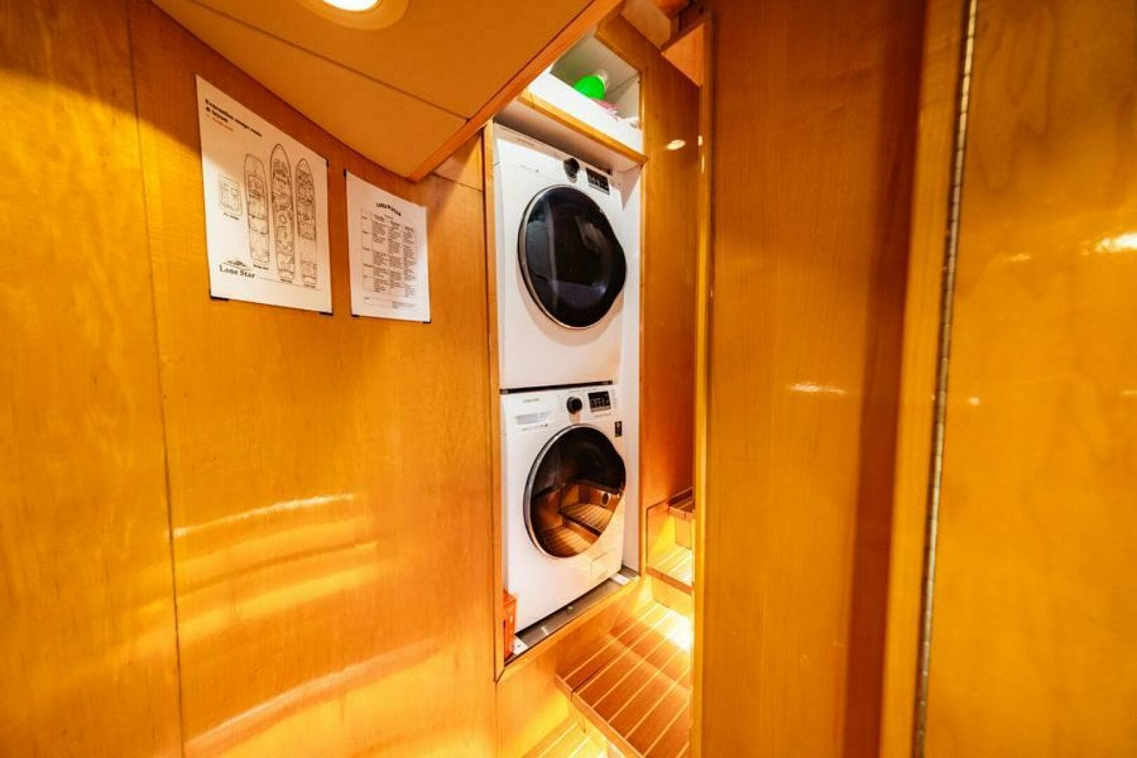 1995 Hatteras Flybridge — photo 64