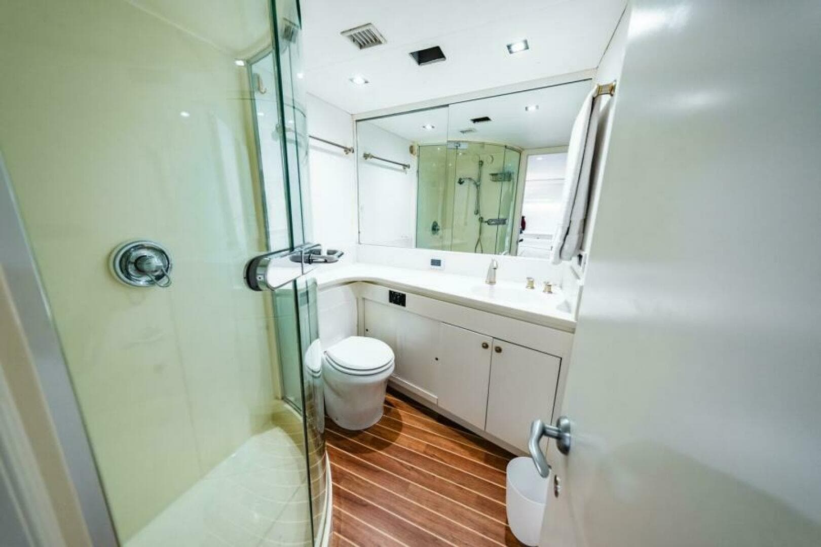 1995 Nordlund Raised Pilothouse — photo 31