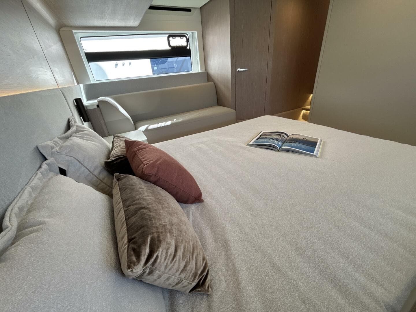 2025 Azimut Fly 53 — photo 24