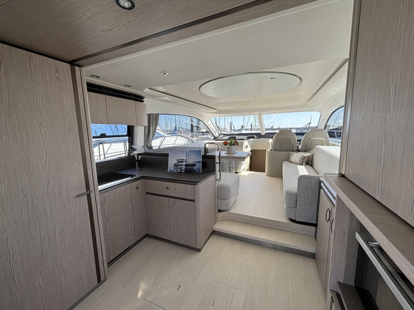 2025 Azimut Fly 53 — photo 10