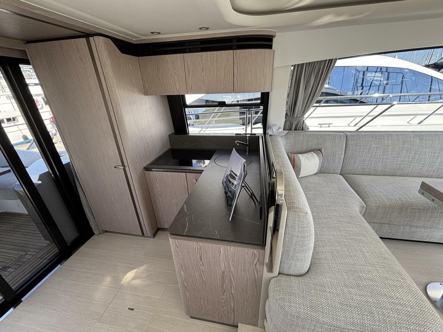 2025 Azimut Fly 53 — photo 12