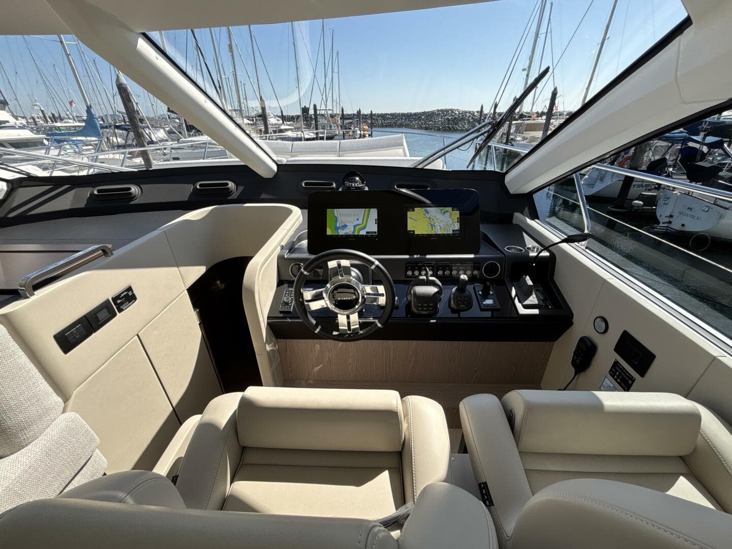 2025 Azimut Fly 53 — photo 14