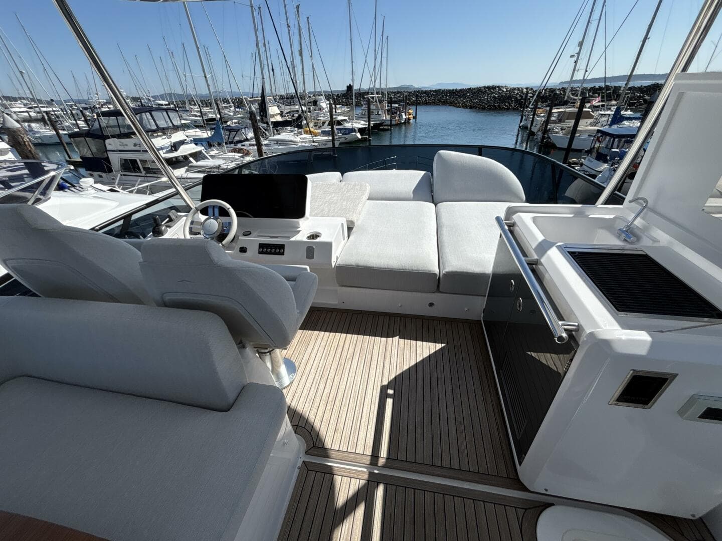 2025 Azimut Fly 53 — photo 31