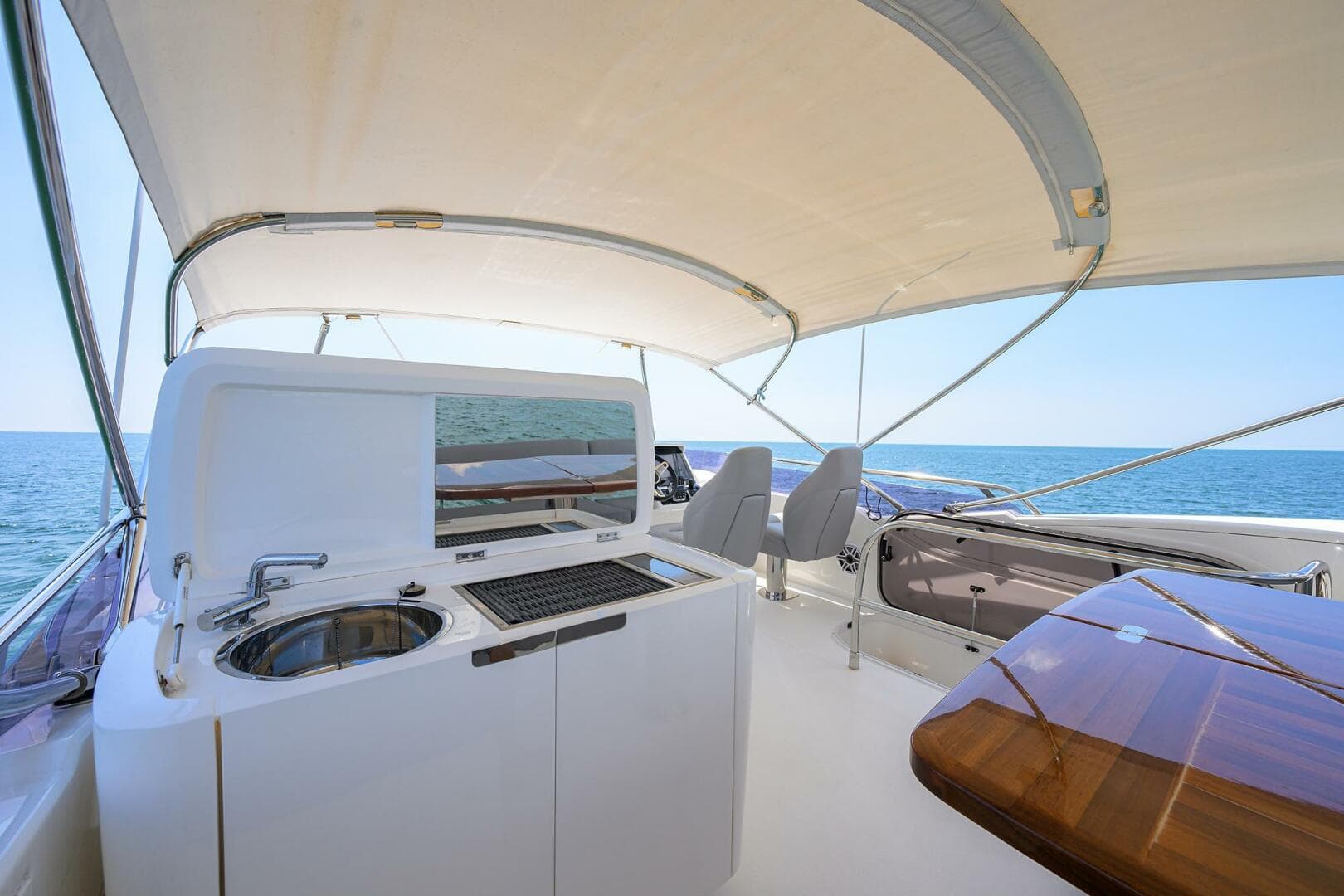 2018 Princess F49 — photo 26