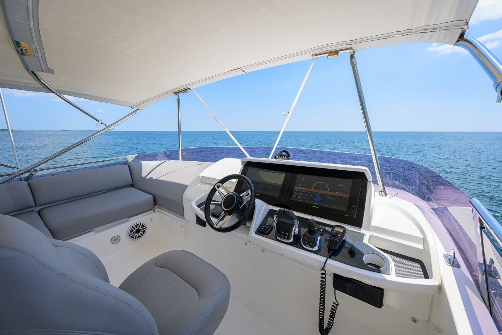 2018 Princess F49 — photo 33