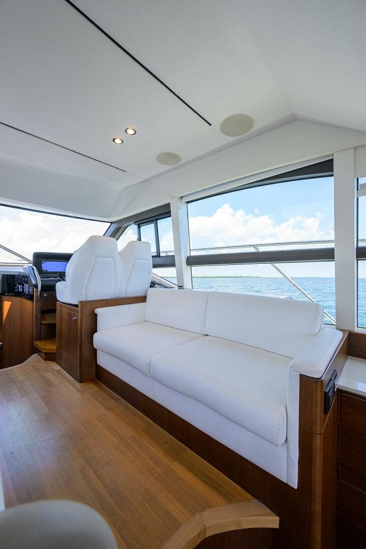 2018 Princess F49 — photo 43