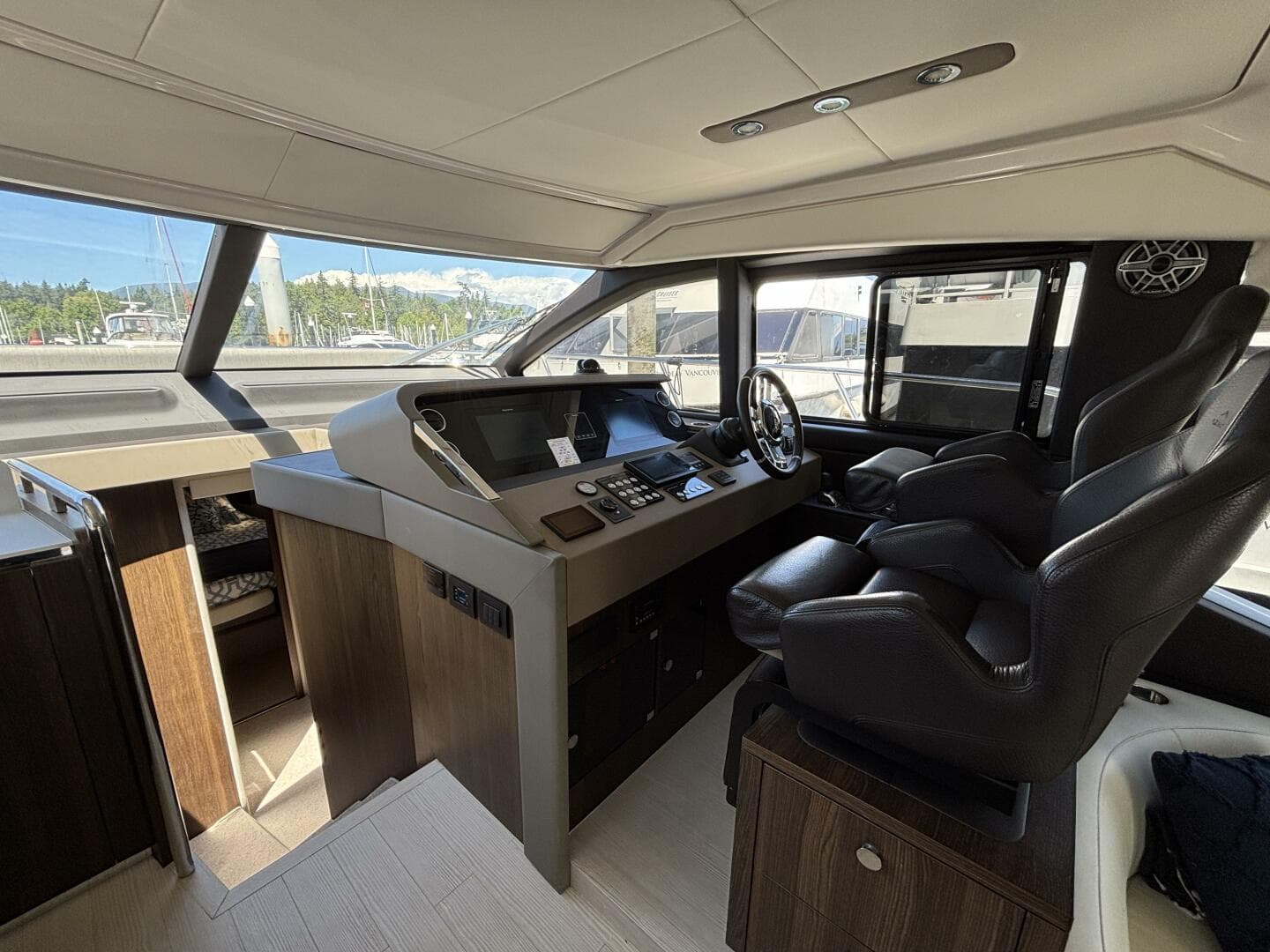 2019 Azimut 50 — photo 9