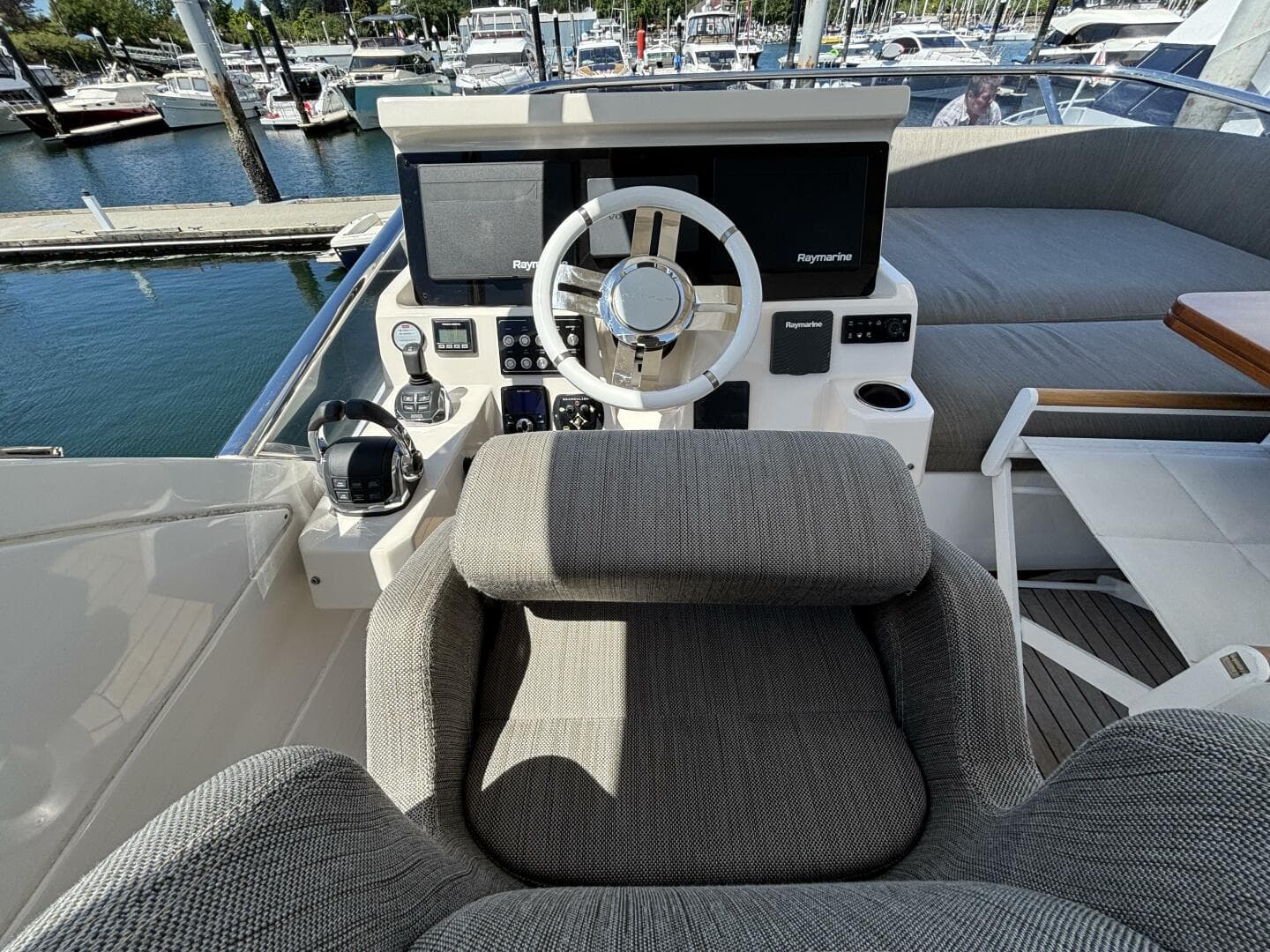 2019 Azimut 50 — photo 41